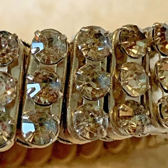 Vintage Brand NY Rhinestone Expansion Bracelet Silver Tone Stretch Hong Kong - Picture 7 of 9